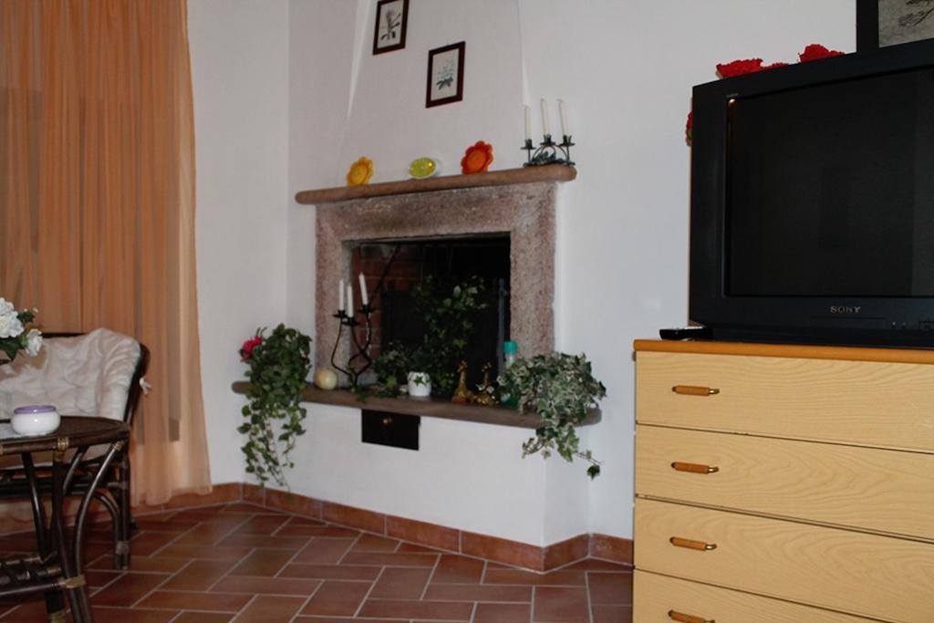 Casa Vacanze In Borgo Монтеверди-Мариттимо Экстерьер фото